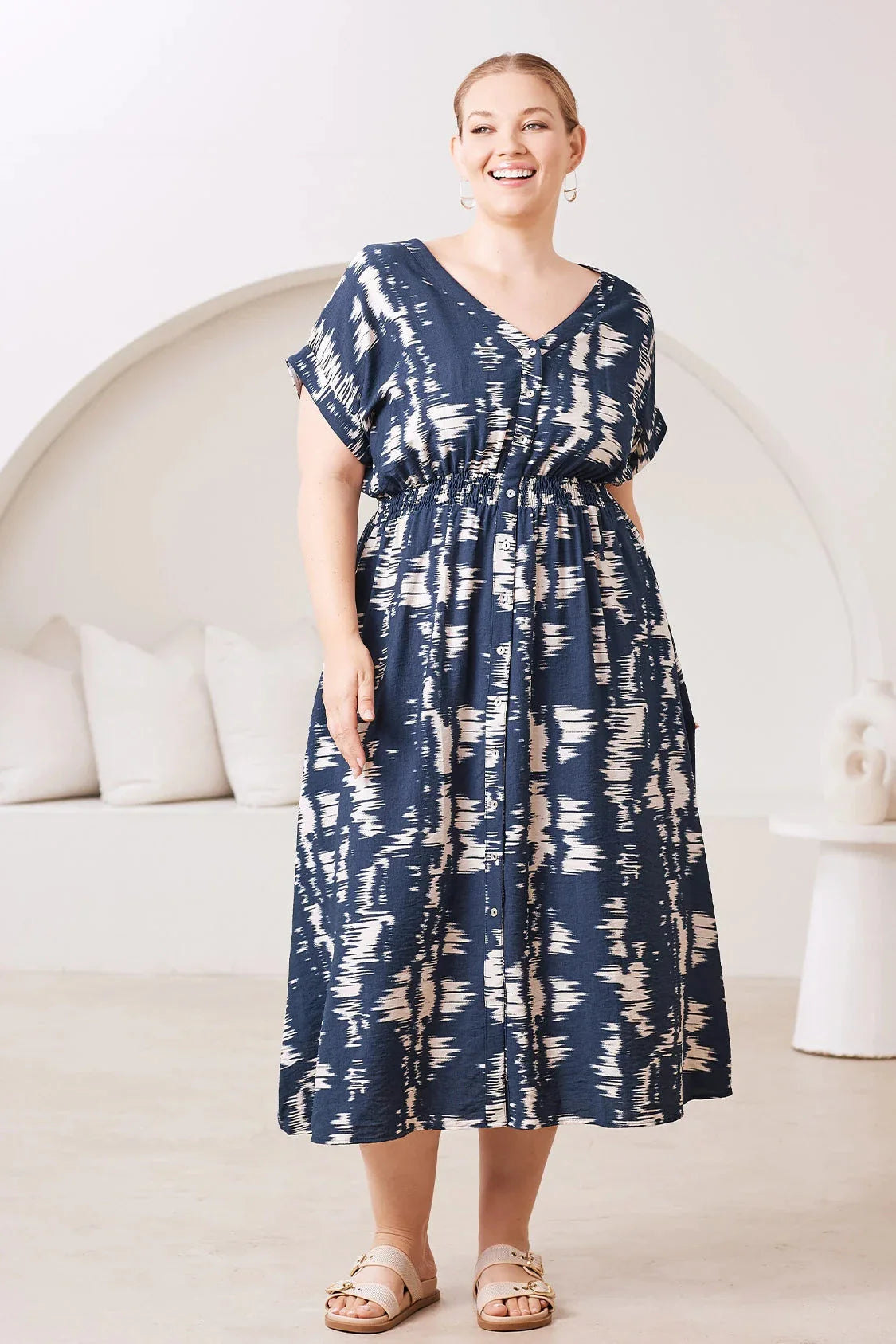 Campania Short Sleeve Dress in Navy