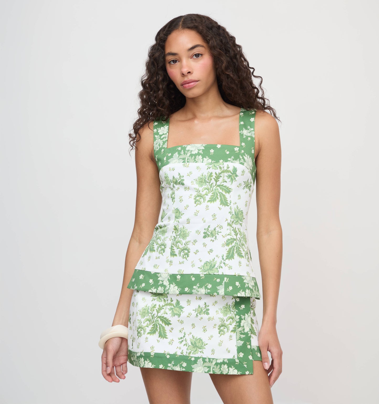 The Tyla Skirt - White Delft Bouquet